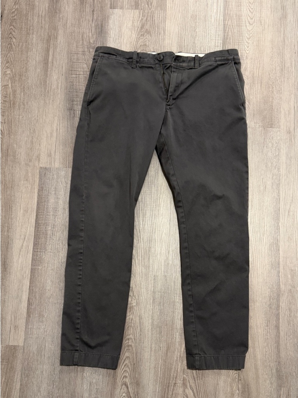 J. Crew Men's 484 Slim Stretch Chinos in Coal Grey